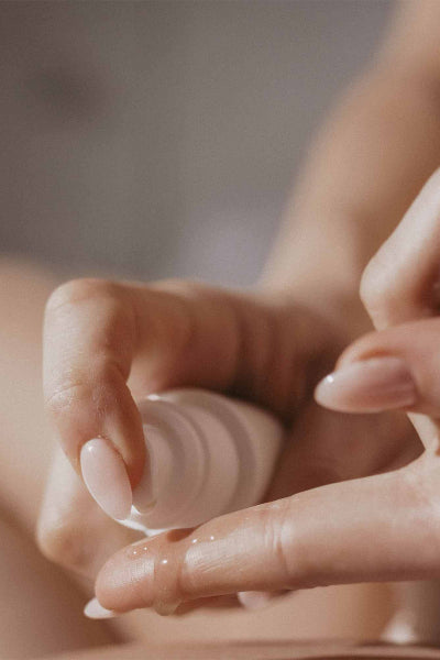 Huile stimulante au CBD Slow Sex - Bijoux Indiscrets vue 4 | ÉCRIN