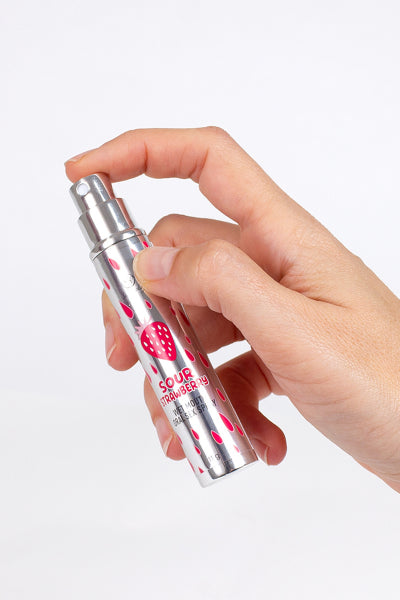 Spray sexe oral et bouche humide à la fraise acide vue 4 | ÉCRIN